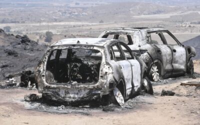 El incendio forestal declarado este 9 de julio a las 18:16 horas en la barriada de Almocáizar, en el término municipal de Los Gallardos, mantiene en alerta a buena parte del Levante almeriense.