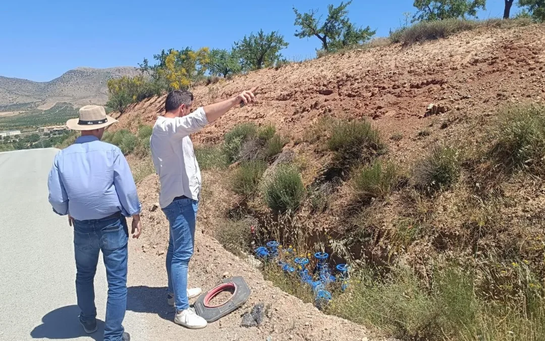 Chirivel trabaja contrarreloj para restablecer el suministro de agua en el polígono industrial y las VPO