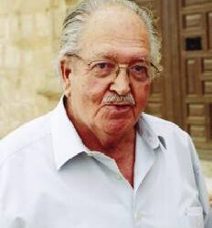 Julio Alfredo Egea (1926–2018) es, sin duda, una de las voces más hondas, auténticas y humanas de la poesía almeriense y de toda Andalucía Oriental, estrechamente ligado a su amado Chirivel