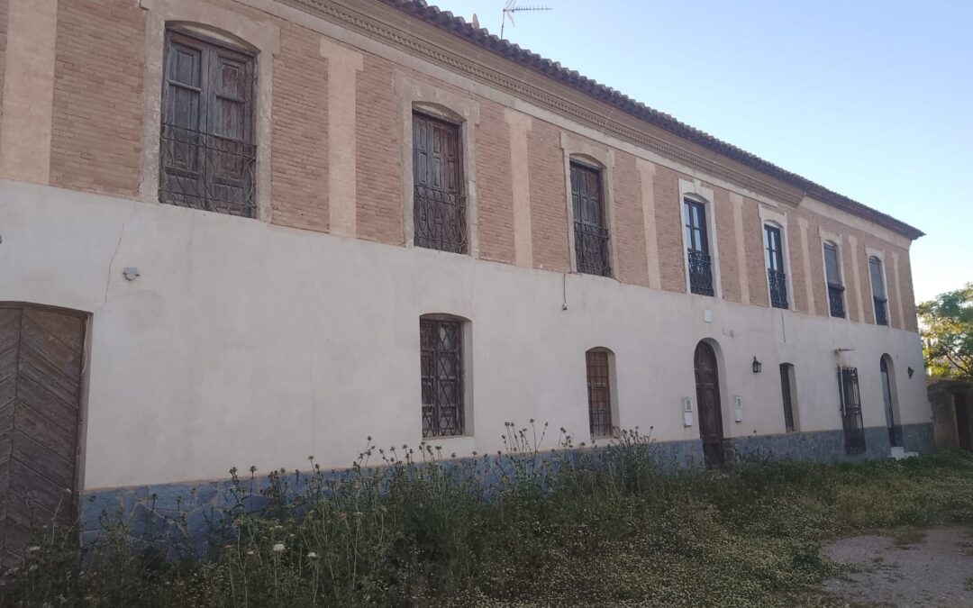 El término «Aspillas» (o «Las Aspillas») en el municipio de Chirivel (Almería) hace referencia a un paraje de enorme relevancia histórica, arqueológica y natural,