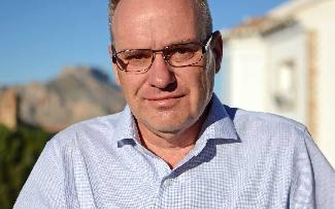 Dietmar Detlev Roth (1963–2021) fue un historiador, investigador y activista cultural de origen alemán (nacido en Celle, Baja Sajonia) que echó raíces profundas en Vélez-Blanco