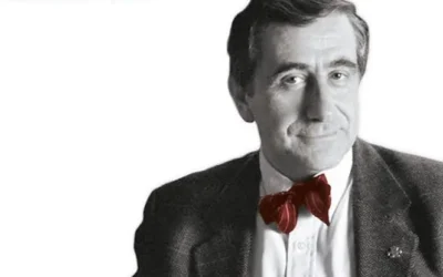 El diplomático muy popular y querido vinculado a Albox es Inocencio Arias Llamas, conocido popularmente como «Chencho» Arias.